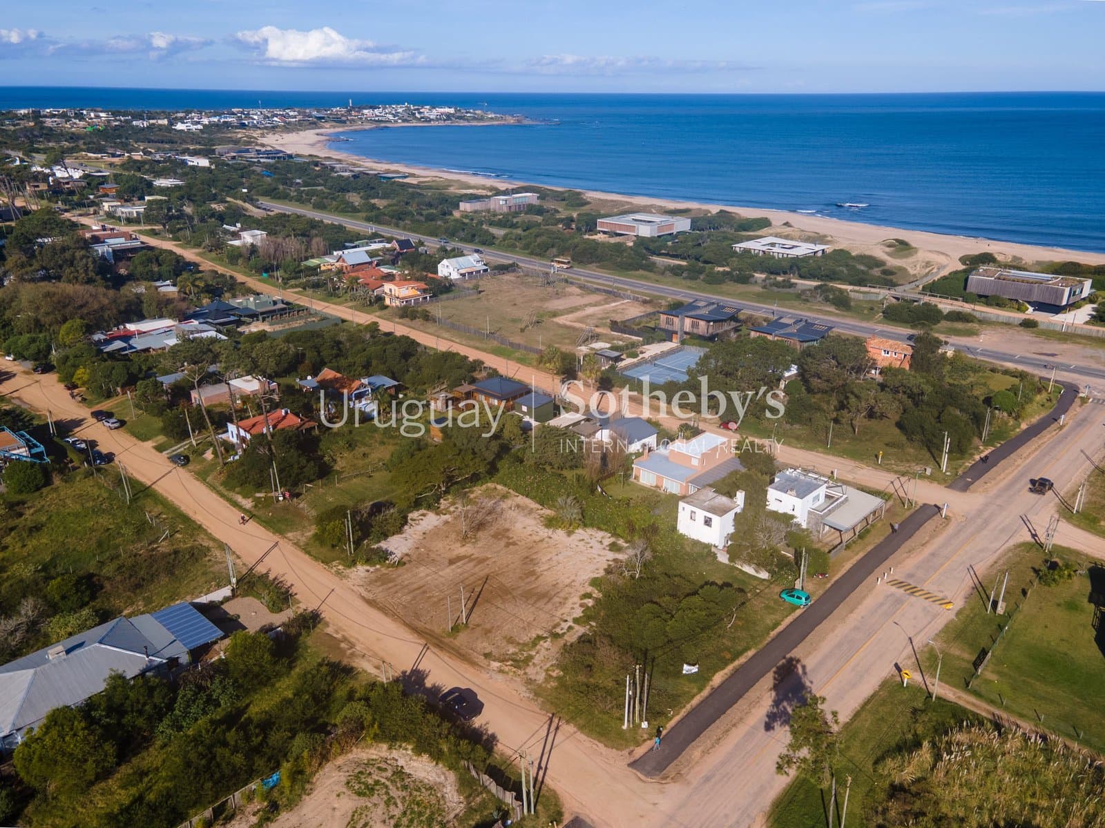 Lote Comercial en La Juanita a Pasos del Mar