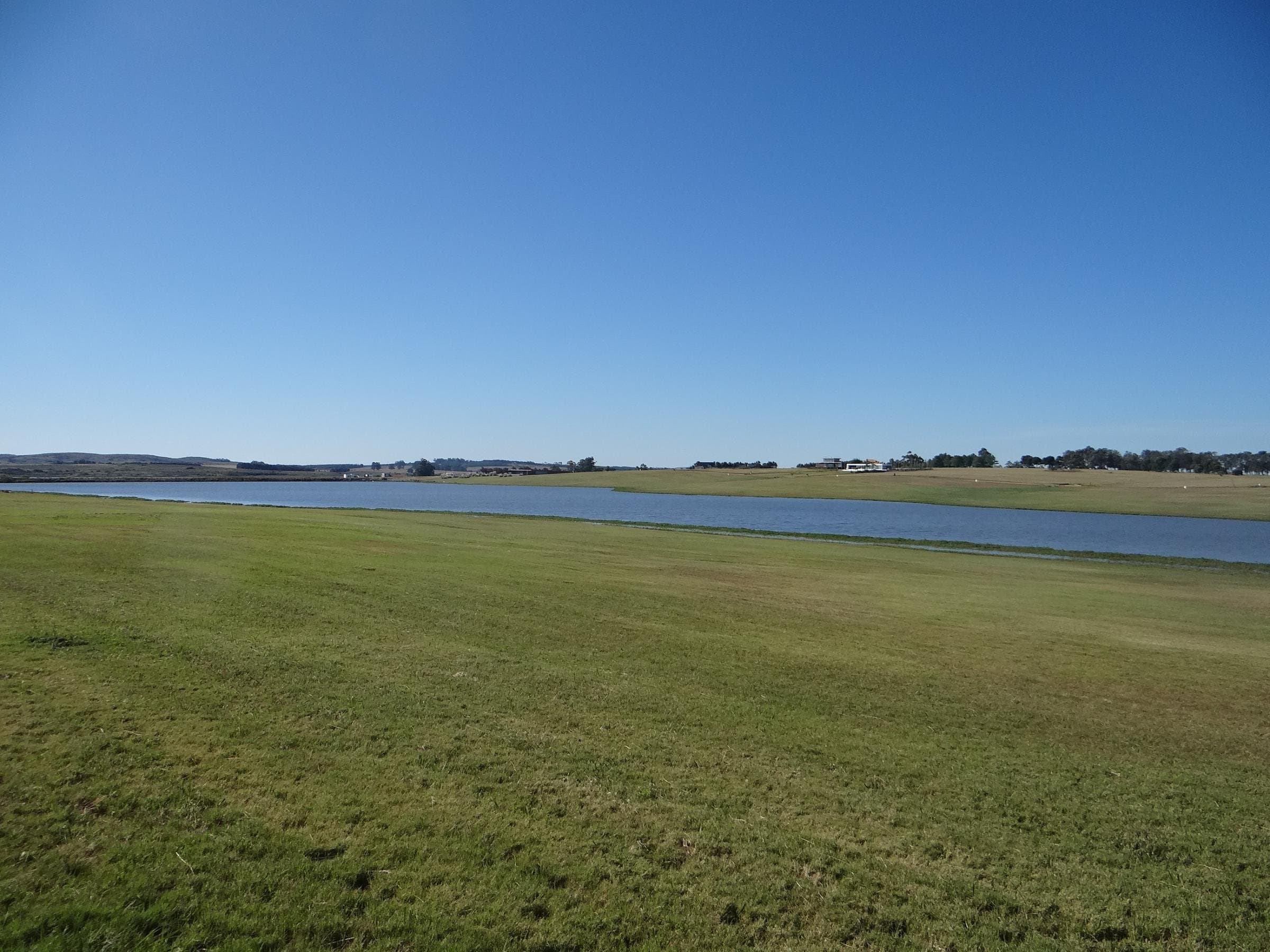 Terreno en Laguna de los Cisnes — miniatura 2
