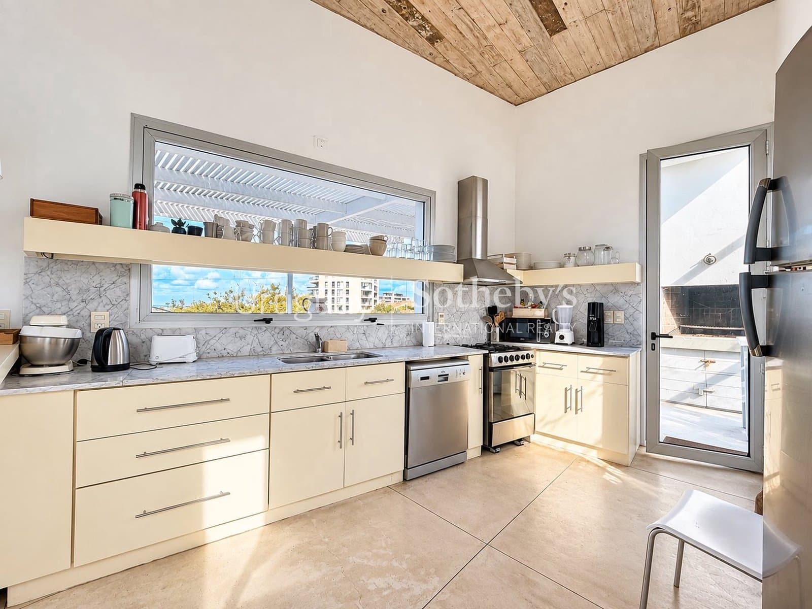 Casa Moderna en El Chorro a Pasos del Mar — miniatura 2
