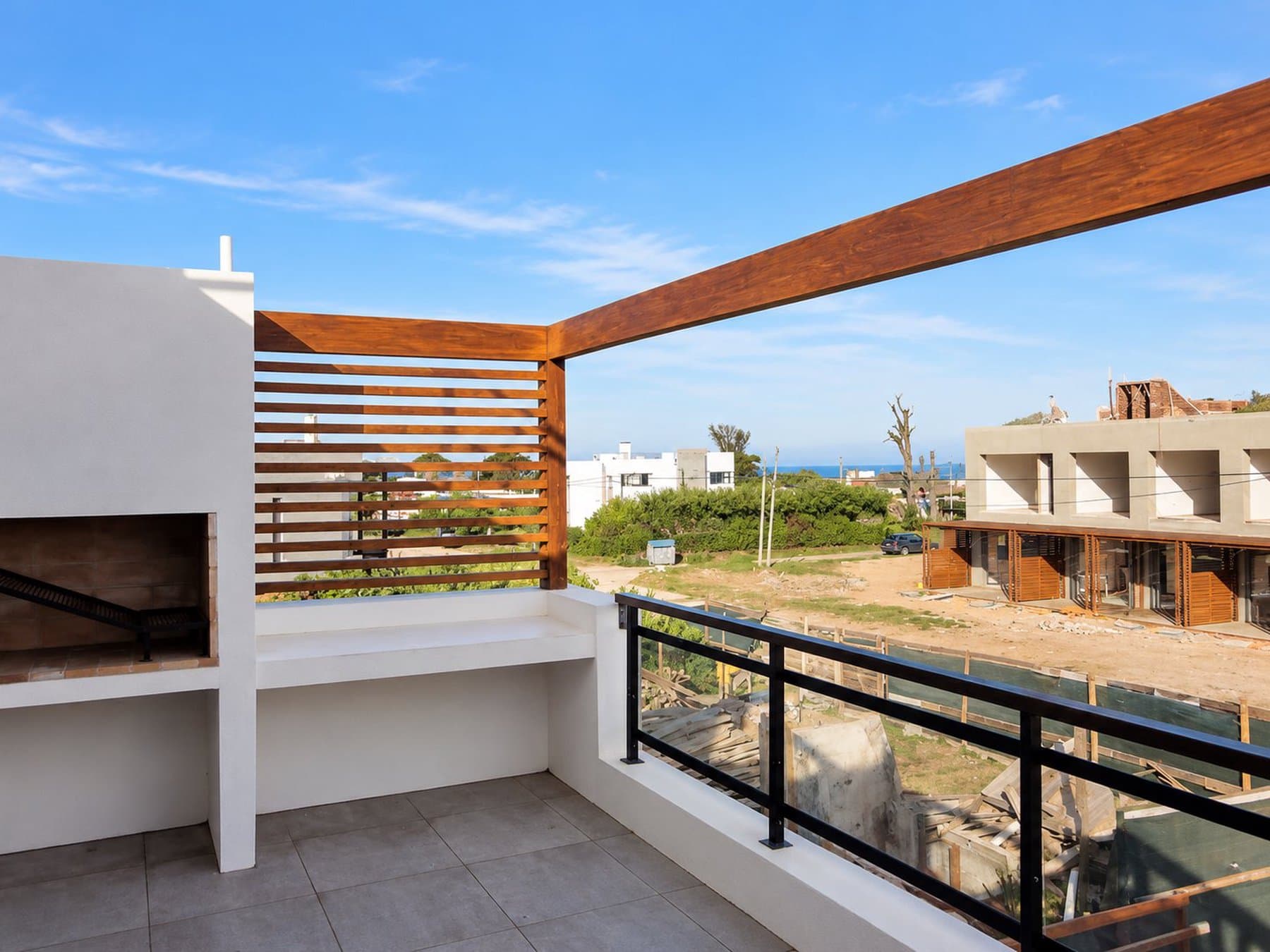 Departamento con Terraza y Jacuzzi — miniatura 3
