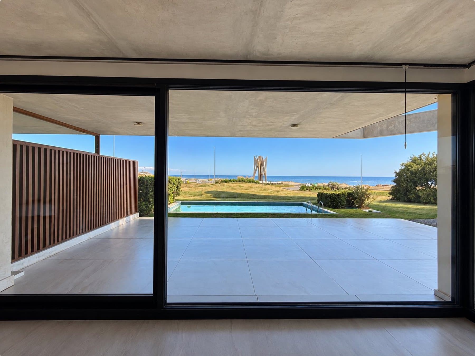 Unidad en Planta Baja con Piscina Privada — miniatura 3