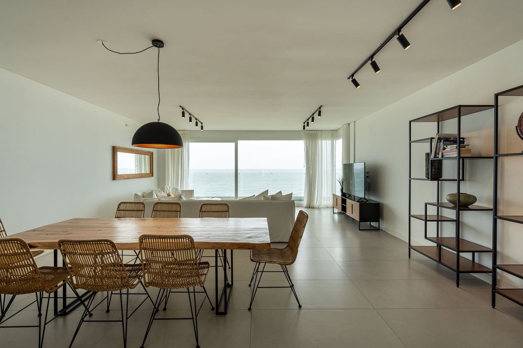 Exclusive first row apartment in Punta del Este — miniatura 4
