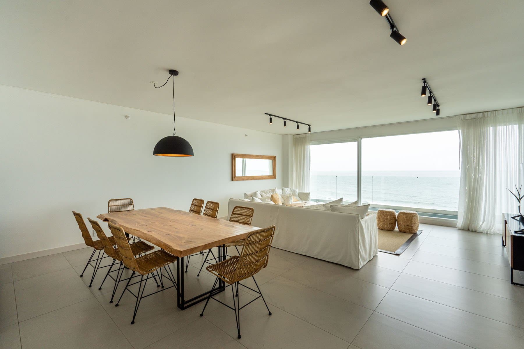 Exclusive first row apartment in Punta del Este — miniatura 3