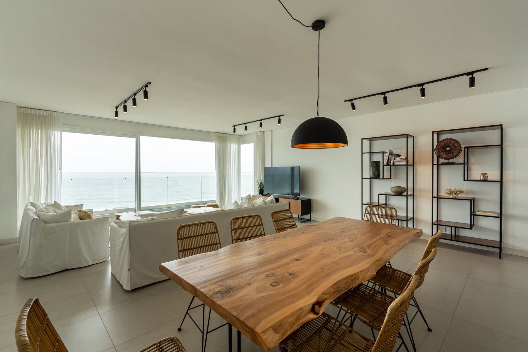 Exclusive first row apartment in Punta del Este — miniatura 5