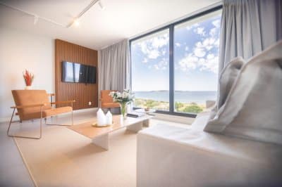 Mansa | Apartamento #9507 Venetian frente al mar en Punta del Este te espera! Conoce este exclusivo apartamento ubicado