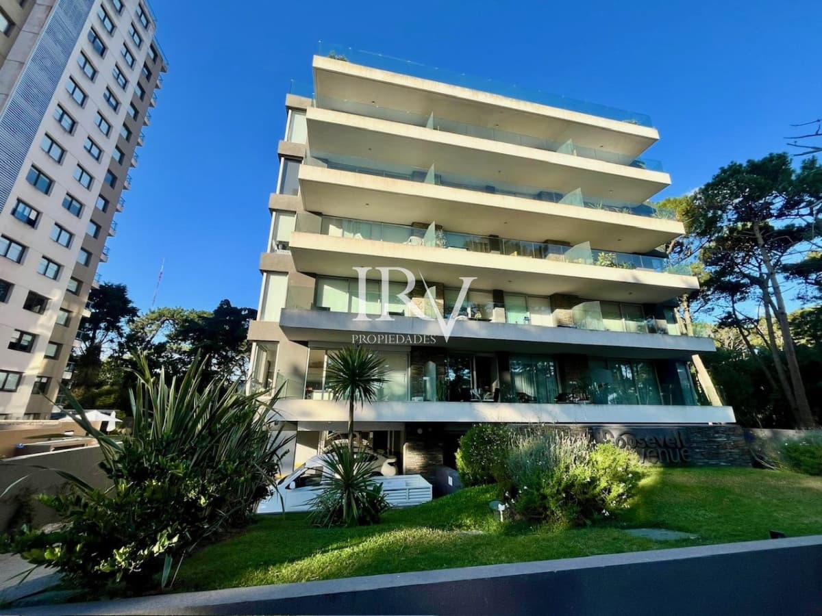 Apartamento en Venta Muy lindo. Buena orientación solar. 2 dorm y 2 baños.