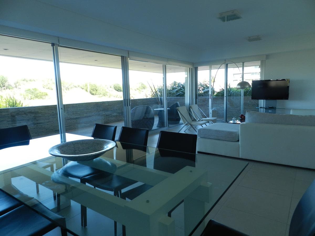 Punta del Este Venta y Alquiler Departamento Brava 28 SS102 TM53649
