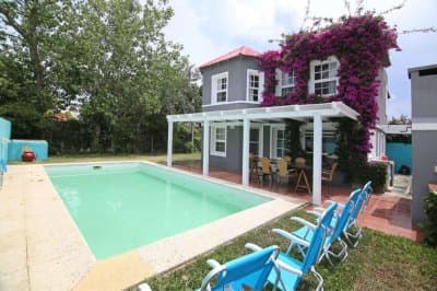 Casa en La Barra - La Barra Cuenta con 4 Dormitorios 2 Baños 2 Suites , con capacidad para 10 personas Cocina : Cocina,