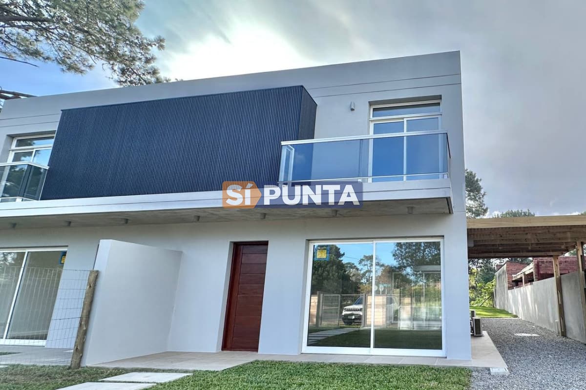 Casa de 3 dormitorios en venta Jardines de Córdoba