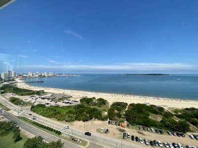 Mansa | Apartamento #7974 Hermoso apartamento penthouse, con vista a la mansa incomparable, en primer fila. Espacios amp